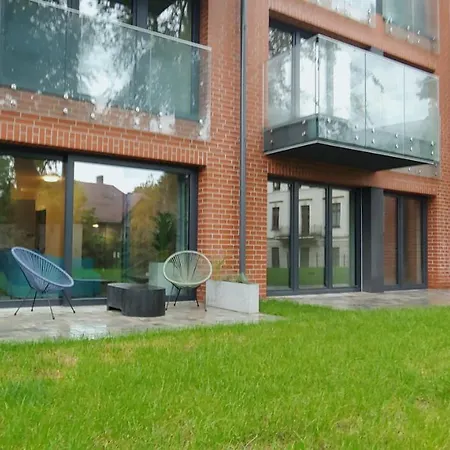 Apartment Zakatek Z Ogrodkiem I Miejscem W Garazu Podziemnym *
