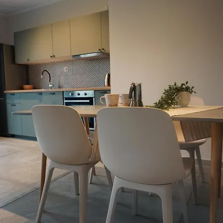 Zakatek Z Ogrodkiem I Miejscem W Garazu Podziemnym アパート ビエルスコ・ビアバ