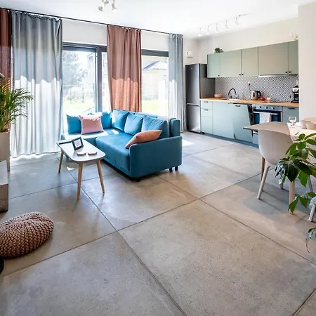 Zakatek Z Ogrodkiem I Miejscem W Garazu Podziemnym *