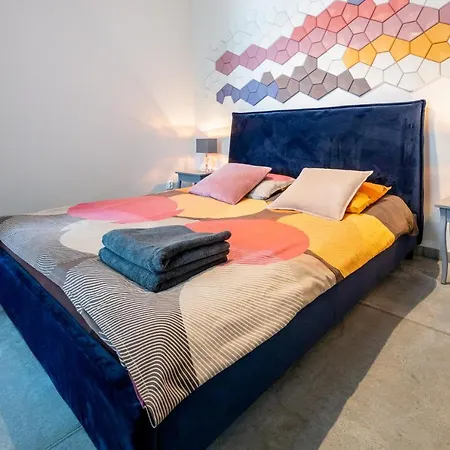 アパート Zakatek Z Ogrodkiem I Miejscem W Garazu Podziemnym *