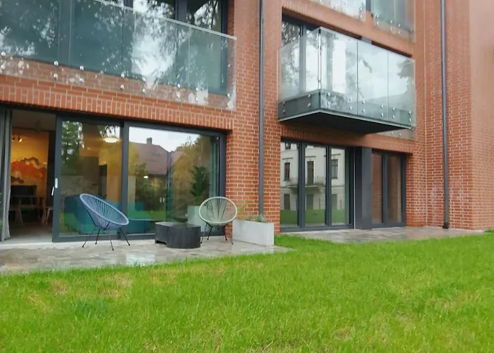 Διαμέρισμα Zakatek Z Ogrodkiem I Miejscem W Garazu Podziemnym *